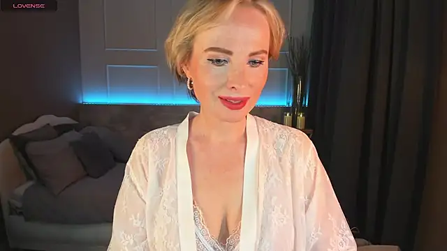 Snapshot of Sandra_Kind chatting on 03-02-25, 05:54 Sandra Kind online show from 03-02-25, 05:54