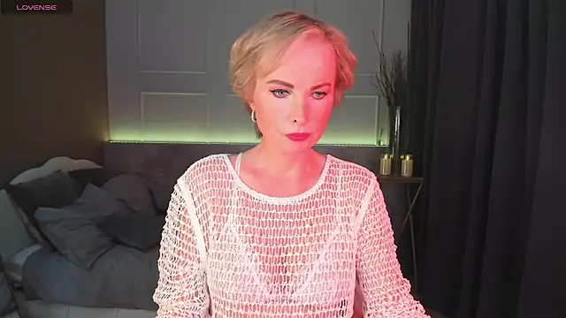 Snapshot of Sandra_Kind chatting on 03-05-25, 05:29 Sandra Kind online show from 03-05-25, 05:29