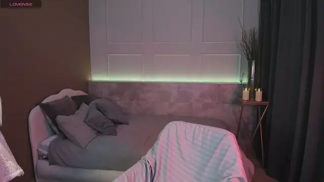 Snapshot of Sandra_Kind chatting on 03-05-25, 11:38 Sandra Kind online show from 03-05-25, 11:38