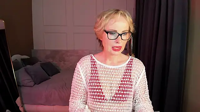 Snapshot of Sandra_Kind chatting on 03-13-25, 05:33 Sandra Kind online show from 03-13-25, 05:33