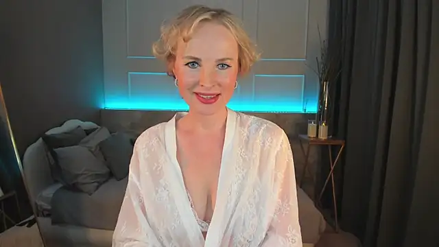 Snapshot of Sandra_Kind chatting on 03-18-25, 05:31 Sandra Kind online show from 03-18-25, 05:31