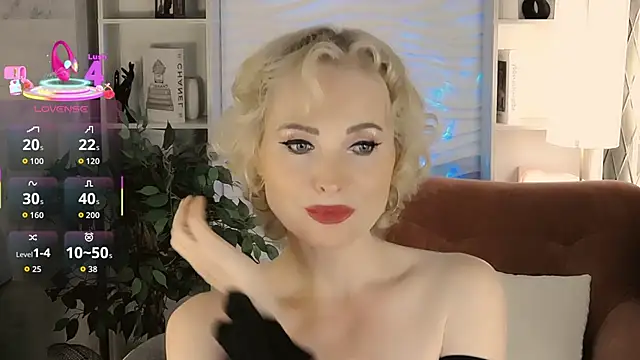 Snapshot of Sandra_Kind chatting on 09-20-25, 05:41 Sandra Kind online show from 09-20-25, 05:41