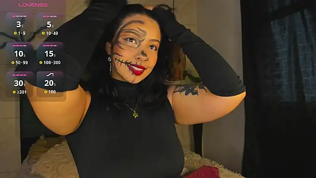 Snapshot of Susana_Williamss chatting on 10-21-25, 09:04 Susana Williamss online show from 10-21-25, 09:04