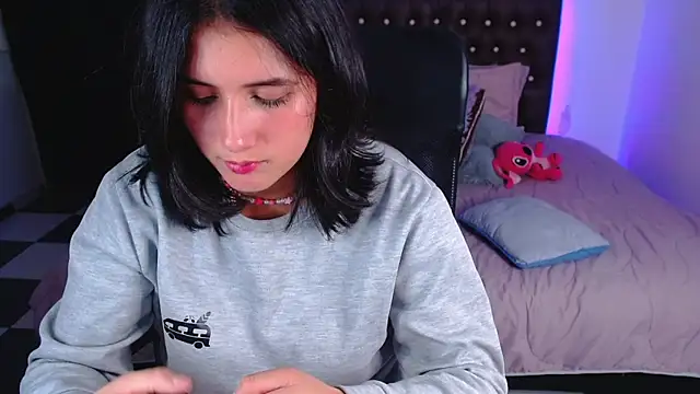 amy royale online show from 03-11-25, 08:20