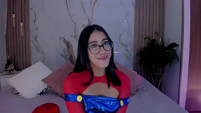 Snapshot of miss_martiina chatting on 10-21-25, 02:12 miss martiina online show from 10-21-25, 02:12