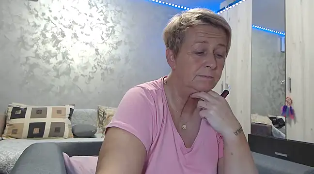 RosesandLillies online show from 12-15-24, 03:42