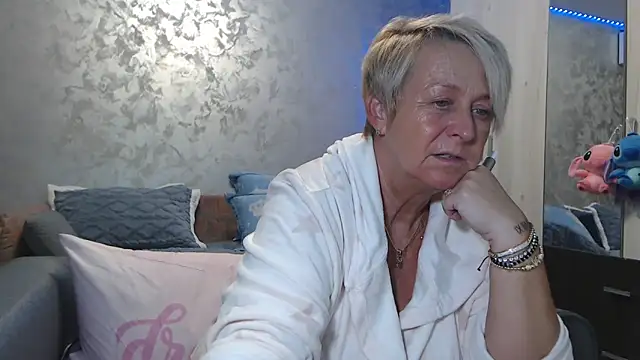 RosesandLillies online show from 12-05-25, 04:58