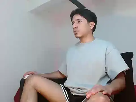 AngelHil online show from 11-16-25, 01:55