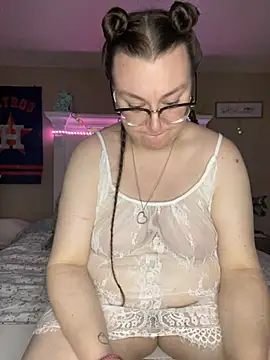 HTXBELLE online show from 03-11-25, 08:09