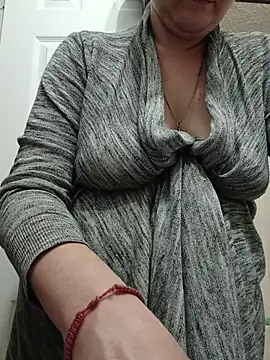 HTXBELLE online show from 11-02-25, 06:43