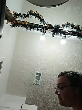 HTXBELLE online show from 11-18-25, 12:16