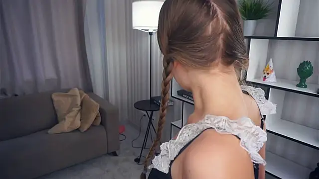 QuennaCoote online show from 11-19-25, 05:51