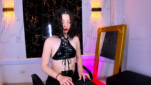 Snapshot of Guxplo_ chatting on 03-20-25, 08:51 Guxplo online show from 03-20-25, 08:51