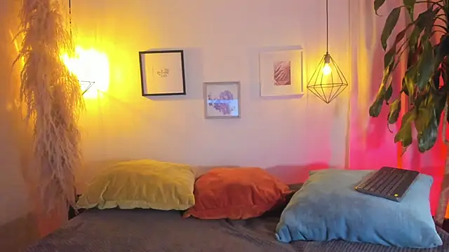 iiangel  online show from 10-09-25, 03:48