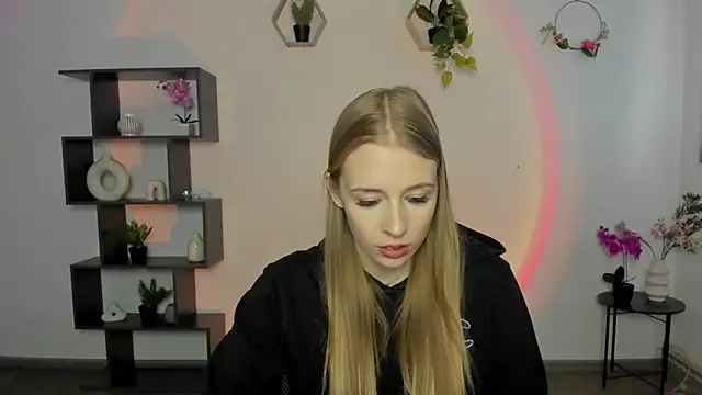 AnnNorriss online show from 03-17-25, 01:08