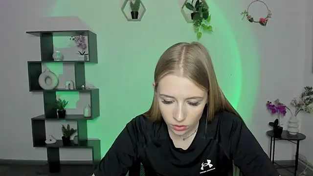 AnnNorriss online show from 03-17-25, 04:22