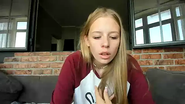 AnnNorriss online show from 09-21-25, 06:04