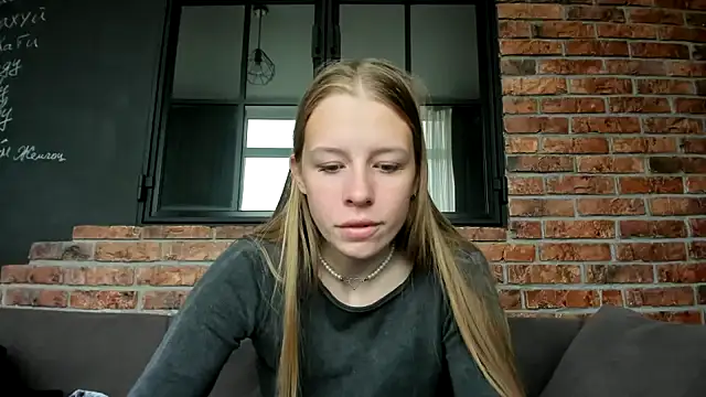 AnnNorriss online show from 10-04-25, 05:16