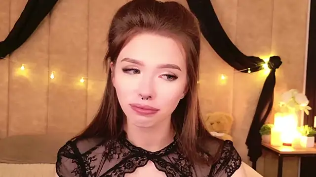 Sierra Fane online show from 10-19-25, 05:52