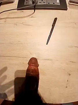 Snapshot of Thomashick002 chatting on 02-27-25, 10:31 Thomashick002 online show from 02-27-25, 10:31