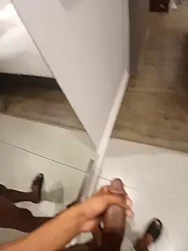 Snapshot of Thomashick002 chatting on 09-08-25, 07:24 Thomashick002 online show from 09-08-25, 07:24