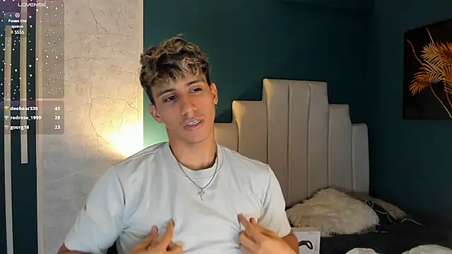 Snapshot of Allex_Cano chatting on 03-03-25, 09:22 Allex Cano online show from 03-03-25, 09:22