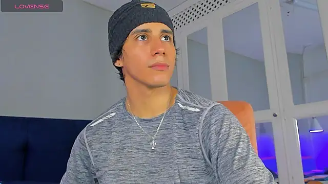 Snapshot of Allex_Cano chatting on 09-24-25, 09:40 Allex Cano online show from 09-24-25, 09:40