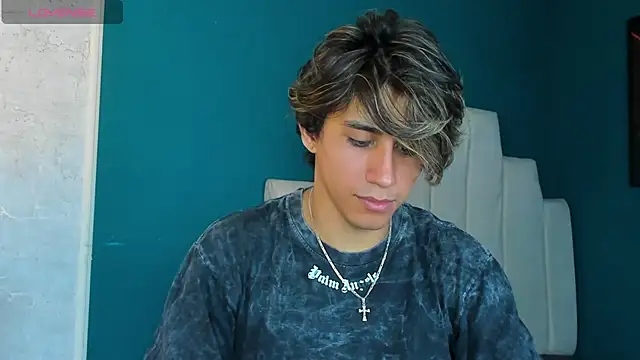 Snapshot of Allex_Cano chatting on 09-26-25, 08:24 Allex Cano online show from 09-26-25, 08:24