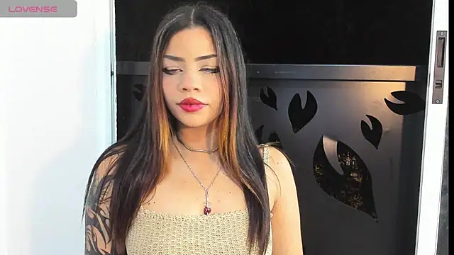 Snapshot of LilaFoxxx chatting on 03-21-25, 03:22 LilaFoxxx online show from 03-21-25, 03:22