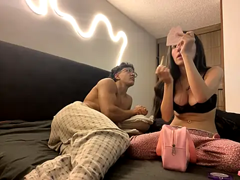 DesireLuxe online show from 10-12-25, 07:29