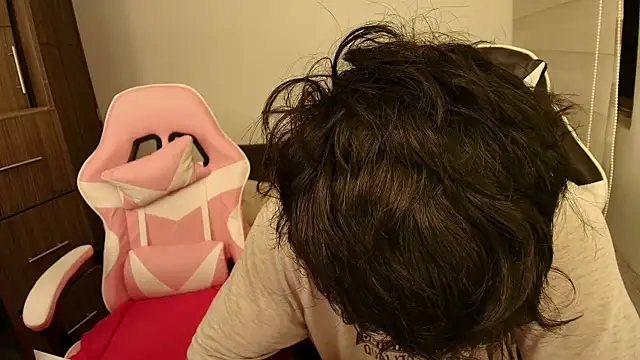 DesireLuxe online show from 11-02-25, 05:43