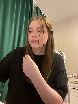 Snapshot of Milana_mil chatting on 02-22-25, 05:35 Milana mil online show from 02-22-25, 05:35