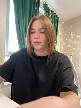 Snapshot of Milana_mil chatting on 02-24-25, 01:42 Milana mil online show from 02-24-25, 01:42