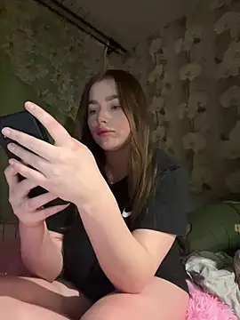 Snapshot of Milana_mil chatting on 03-04-25, 09:32 Milana mil online show from 03-04-25, 09:32