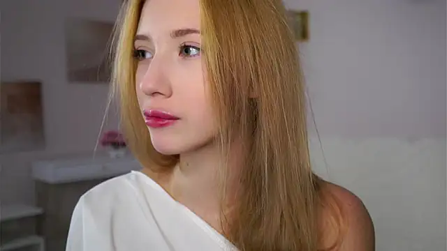 SunnivaCovil online show from 12-03-25, 02:48