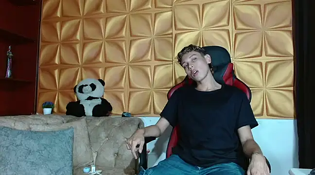 Snapshot of Noahoconor chatting on 02-20-25, 07:08 Noahoconor online show from 02-20-25, 07:08