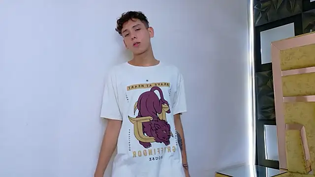 Snapshot of Noahoconor chatting on 09-13-25, 07:35 Noahoconor online show from 09-13-25, 07:35