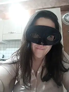 Snapshot of Dolcecurvy chatting on 10-21-25, 10:10 Dolcecurvy online show from 10-21-25, 10:10