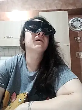 Snapshot of Dolcecurvy chatting on 10-22-25, 09:25 Dolcecurvy online show from 10-22-25, 09:25