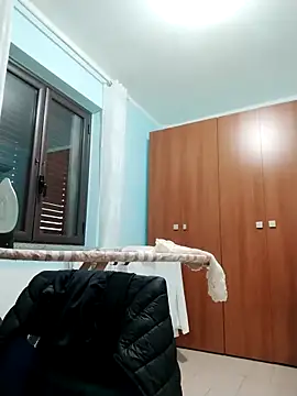 Snapshot of Dolcecurvy chatting on 11-12-25, 03:56 Dolcecurvy online show from 11-12-25, 03:56