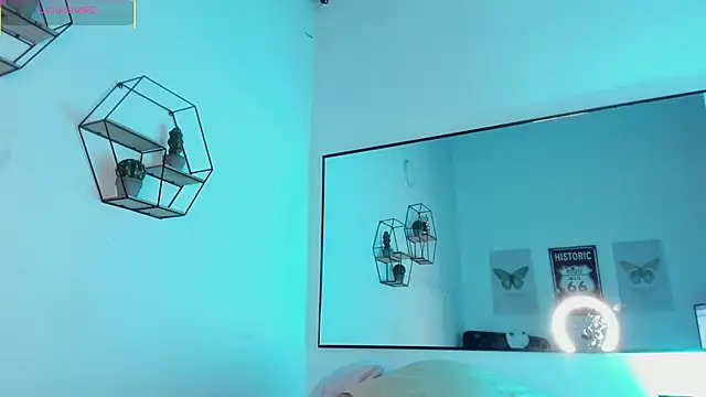 Little Lau1 online show from 11-18-25, 10:03