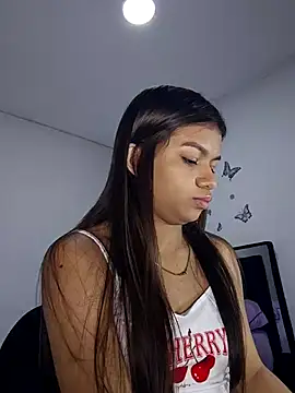 Snapshot of sophia_ramirez12 chatting on 02-02-26, 12:20 sophia ramirez12 online show from 02-02-26, 12:20