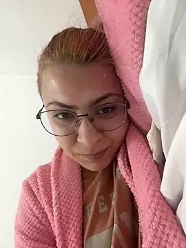 Snapshot of KittieHallo chatting on 02-22-25, 04:51 KittieHallo online show from 02-22-25, 04:51