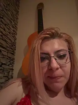 Snapshot of KittieHallo chatting on 02-27-25, 03:37 KittieHallo online show from 02-27-25, 03:37