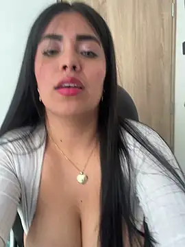 Snapshot of _SARA_69 chatting on 02-24-25, 02:15 SARA 69 online show from 02-24-25, 02:15