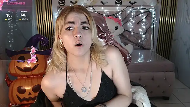 lili conor s online show from 10-07-25, 04:20