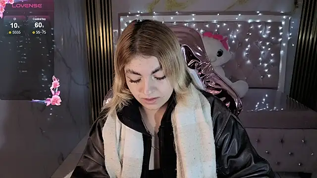 lili conor s online show from 11-08-25, 03:18