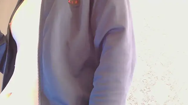 Snapshot of frama666 chatting on 10-04-25, 08:01 frama666 online show from 10-04-25, 08:01