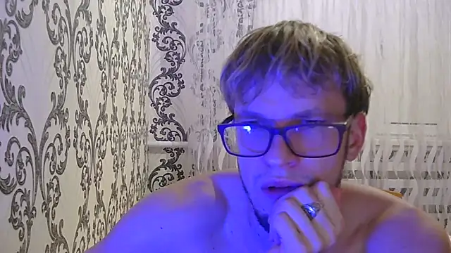 Snapshot of frama666 chatting on 10-08-25, 08:06 frama666 online show from 10-08-25, 08:06