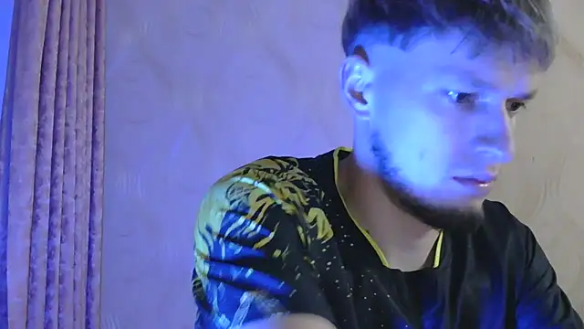 Snapshot of frama666 chatting on 10-25-25, 06:57 frama666 online show from 10-25-25, 06:57